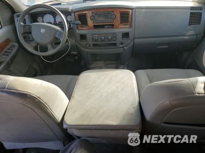 Zdjęcie 8 z 15 samochodu: 2006 DODGE RAM 3500 ST VIN:3D7LX38C26G117596 - miniatura