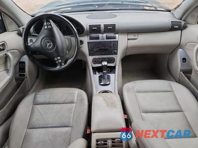 Zdjęcie 8 z 11 samochodu: 2005 MERCEDES-BENZ C 230K SPORT SEDAN VIN:WDBRF40JX5F717417 - miniatura