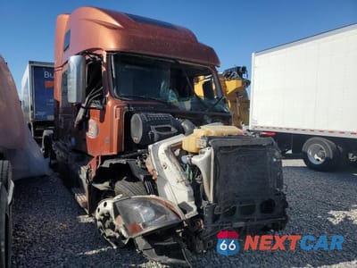 2018 VOLVO VNL SEMI TRUCK 4V4NC9EH1JN998555 - główne zdjęcie licytacji z USA - miniatura