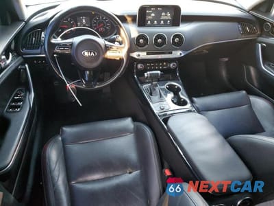 Zdjęcie 8 z 12 samochodu: 2019 KIA STINGER VIN:KNAE15LA0K6065609 - miniatura
