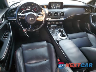 Zdjęcie 8 z 12 samochodu: 2019 KIA STINGER VIN:KNAE15LA0K6065609 - miniatura