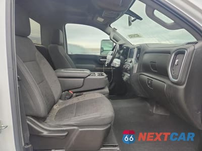 Zdjęcie 10 z 12 samochodu: 2022 CHEV SILVERADO K3500 LT VIN:1GC3YTE76NF104302 - miniatura