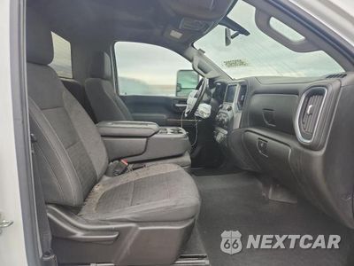 Zdjęcie 10 z 12 samochodu: 2022 CHEV SILVERADO K3500 LT VIN:1GC3YTE76NF104302 - miniatura