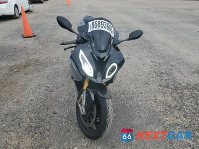 Drugie zdjęcie samochodu z przodu: 2017 BMW S 1000 RR VIN:WB10D6001HZ709581 - miniatura