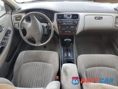 Zdjęcie 8 z 12 samochodu: 1998 HONDA ACCORD LX VIN:1HGCG5647WA082037 - miniatura
