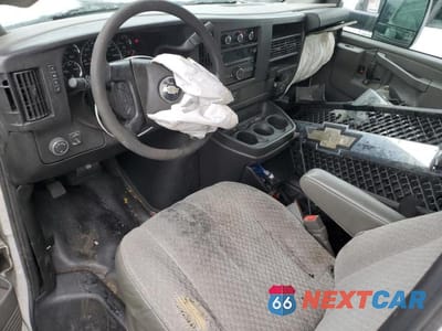 Zdjęcie 8 z 12 samochodu: 2016 CHEV EXPRESS G4500 VIN:1GB6GVCG0G1127433 - miniatura