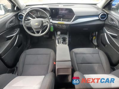 Zdjęcie 8 z 13 samochodu: 2025 CHEVROLET TRAX LS VIN:KL77LFEP8SC199571 - miniatura