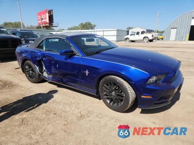 Czwarte zdjęcie samochodu z boku: 2014 FORD MUSTANG VIN:1ZVBP8EM1E5291517 - miniatura
