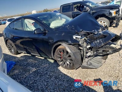 Czwarte zdjęcie samochodu z boku: 2024 TESLA MODEL Y VIN:7SAYGDEF6RF048557 - miniatura
