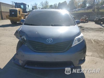 Piąte zdjęcie samochodu w środku: TOYOTA SIENNA VIN:5TDYK3DC6DS394044 - miniatura