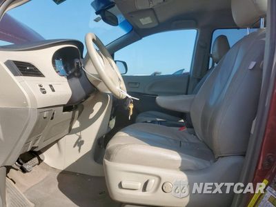 Zdjęcie 7 z 13 samochodu: 2014 TOYOTA SIENNA LE VIN:5TDKK3DC7ES441606 - miniatura