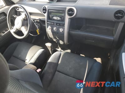 Zdjęcie 8 z 12 samochodu: 2006 TOYOTA SCION XB VIN:JTLKT324964119687 - miniatura