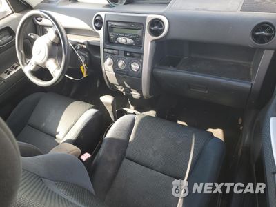 Zdjęcie 8 z 12 samochodu: 2006 TOYOTA SCION XB VIN:JTLKT324964119687 - miniatura