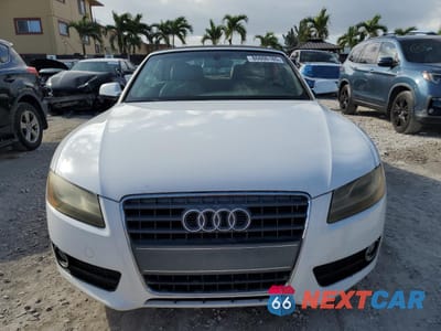 Piąte zdjęcie samochodu w środku: 2011 AUDI A5 PREMIUM PLUS VIN:WAUJFAFH2BN002700 - miniatura