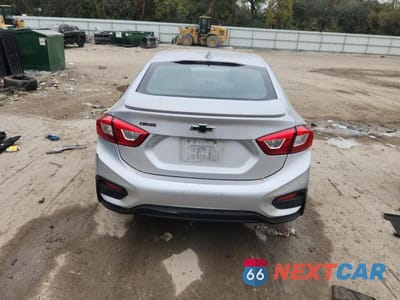 Zdjęcie 6 z 13 samochodu: 2018 CHEVROLET CRUZE LT VIN:1G1BE5SM6J7112357 - miniatura
