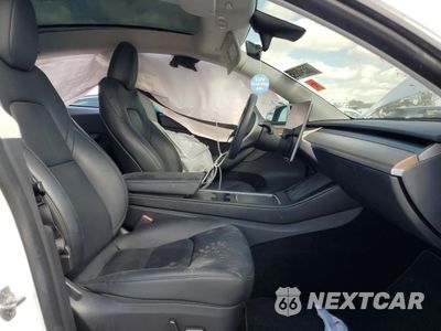 Zdjęcie 7 z 13 samochodu: 2023 TESLA MODEL Y VIN:7SAYGDEE2PF752596 - miniatura