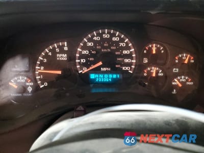 Zdjęcie 9 z 12 samochodu: 2002 CHEVROLET SILVERADO K2500 HEAVY DUTY VIN:1GCHK23U42F148711 - miniatura