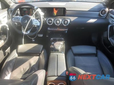 Zdjęcie 8 z 12 samochodu: 2019 MERCEDES-BENZ A 220 4MATIC VIN:WDD3G4FBXKW003485 - miniatura