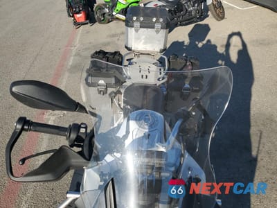 Piąte zdjęcie samochodu w środku: 2016 BMW R1200 GS ADVENTURE VIN:WB10A1208GZ664744 - miniatura