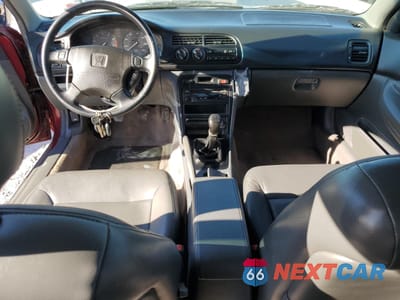 Zdjęcie 8 z 12 samochodu: 1995 HONDA ACCORD EX VIN:JHMCD5561SC002402 - miniatura