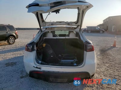 Zdjęcie 6 z 14 samochodu: 2023 TESLA MODEL Y VIN:7SAYGDEE2PA166803 - miniatura