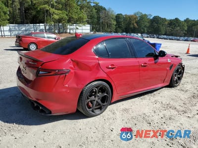 Trzecie zdjęcie samochodu z tyłu: 2022 ALFA ROMEO GIULIA QUADRIFOGLIO VIN:ZARFAMEV2N7662914 - miniatura