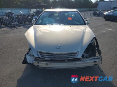 Piąte zdjęcie samochodu w środku: 2003 LEXUS ES 300 VIN:JTHBF30G330134929 - miniatura