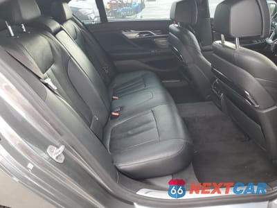 Zdjęcie 10 z 14 samochodu: 2017 BMW 740 I VIN:WBA7E2C59HG740424 - miniatura