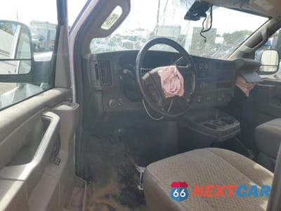 Zdjęcie 8 z 13 samochodu: 2021 CHEVROLET EXPRESS G3500 VIN:1GB0GSF76M1302358 - miniatura