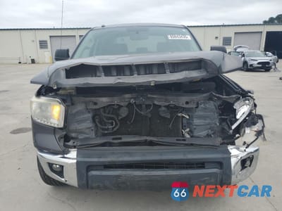 Piąte zdjęcie samochodu w środku: 2015 TOYOTA TUNDRA CREWMAX SR5 VIN:5TFDW5F19FX434401 - miniatura