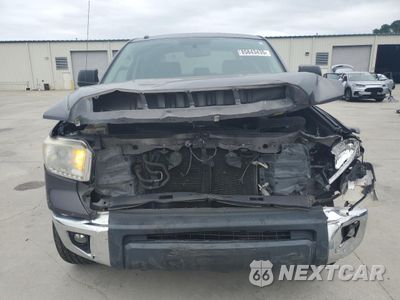 Piąte zdjęcie samochodu w środku: 2015 TOYOTA TUNDRA CREWMAX SR5 VIN:5TFDW5F19FX434401 - miniatura