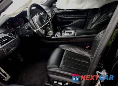 Zdjęcie 7 z 12 samochodu: 2020 BMW 750 XI VIN:WBA7U2C01LBM61935 - miniatura