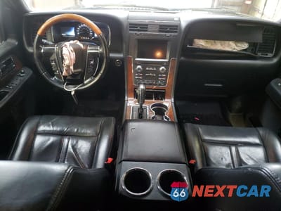 Zdjęcie 8 z 13 samochodu: 2016 LINCOLN NAVIGATOR L SELECT VIN:5LMJJ3JT3GEL00410 - miniatura