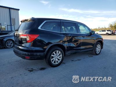 Trzecie zdjęcie samochodu z tyłu: 2019 HONDA PILOT LX VIN:5FNYF6H18KB101163 - miniatura