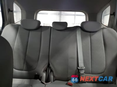 Zdjęcie 10 z 13 samochodu: 2007 KIA RONDO BASE VIN:KNAFG525377082073 - miniatura