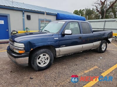 1999 CHEVROLET SILVERADO C1500 1GCEC19T1XZ151905 - główne zdjęcie licytacji z USA - miniatura