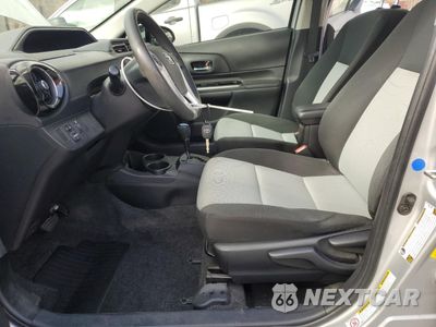 Zdjęcie 7 z 12 samochodu: 2015 TOYOTA PRIUS C VIN:JTDKDTB31F1102450 - miniatura