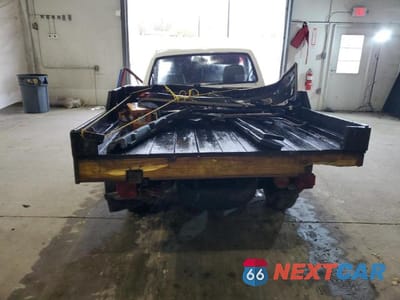 Zdjęcie 6 z 12 samochodu: 1988 TOYOTA PICKUP 1/2 TON RN50 VIN:JT4RN50A4J5168548 - miniatura