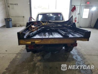 Zdjęcie 6 z 12 samochodu: 1988 TOYOTA PICKUP 1/2 TON RN50 VIN:JT4RN50A4J5168548 - miniatura