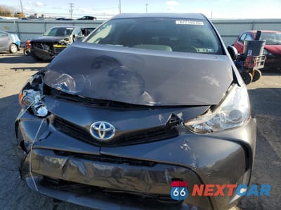 Piąte zdjęcie samochodu w środku: 2015 TOYOTA PRIUS V VIN:JTDZN3EU4FJ020180 - miniatura