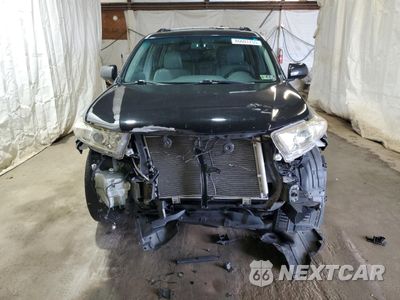 Piąte zdjęcie samochodu w środku: 2011 TOYOTA HIGHLANDER LIMITED VIN:5TDDK3EH8BS049975 - miniatura