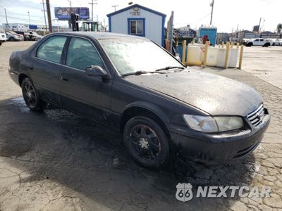 Czwarte zdjęcie samochodu z boku: 2000 TOYOTA CAMRY LE VIN:JT2BG28K5Y0402428 - miniatura