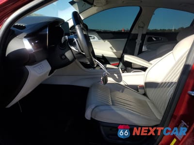 Zdjęcie 7 z 12 samochodu: 2019 GENESIS G70 ELITE VIN:KMTG74LE7KU026830 - miniatura