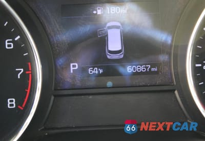 Zdjęcie 8 z 10 samochodu: 2020 KIA SEDONA LX VIN:KNDMB5C15L6624195 - miniatura