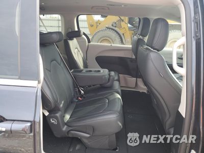 Zdjęcie 11 z 15 samochodu: 2020 CHRYSLER PACIFICA TOURING L VIN:2C4RC1BG8LR210984 - miniatura