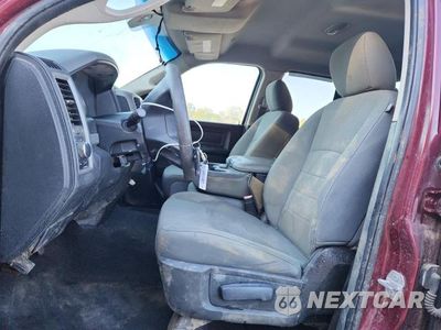 Zdjęcie 7 z 12 samochodu: 2018 RAM 1500 ST VIN:1C6RR6FG3JS299128 - miniatura