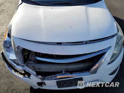 Zdjęcie 11 z 14 samochodu: 2017 NISSAN VERSA S VIN:3N1CN7AP3HL820965 - miniatura