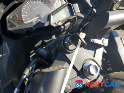 Zdjęcie 8 z 10 samochodu: 2014 KAWASAKI EX300 B VIN:JKAEX8B15EA005177 - miniatura