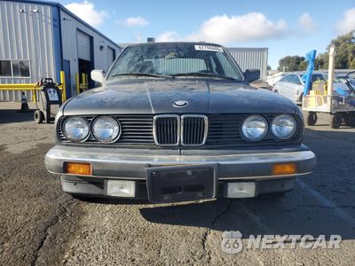 Piąte zdjęcie samochodu w środku: 1986 BMW 325 E VIN:WBAAB5403G9675625 - miniatura