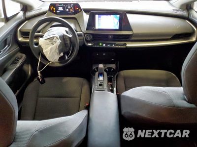 Zdjęcie 8 z 11 samochodu: 2023 TOYOTA PRIUS LE VIN:JTDACAAU2P3009892 - miniatura